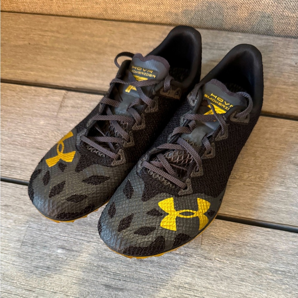 Unisex Under Armour HOVR™ Smokerider Track Spikes M6/W7.5 Gold and Black